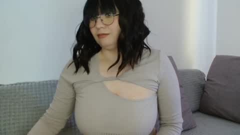 Snapshot of _lalilu_ chatting on 21, 2, 2025 _lalilu_ online show from 21, 2, 2025