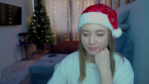 _lalune_ online show from 15, 12, 2024