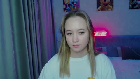 _lalune_ online show from 25, 12, 2024