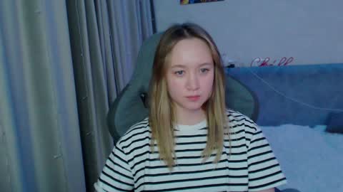 _lalune_ online show from 17, 1, 2025