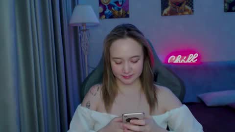 _lalune_ online show from 17, 2, 2025