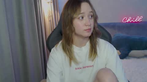 _lalune_ online show from 26, 2, 2025