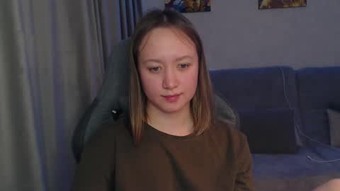 _lalune_ online show from 9, 3, 2025