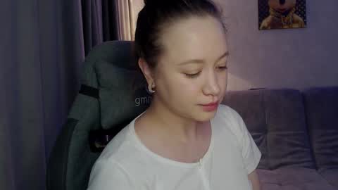 _lalune_ online show from 8, 11, 2025