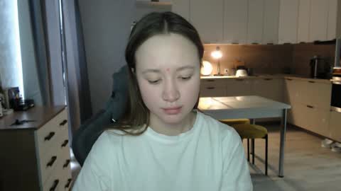 _lalune_ online show from 4, 2, 2026