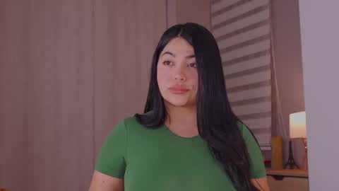 Snapshot of _lasuescun chatting on 5, 2, 2025 Alejandra suescun online show from 5, 2, 2025