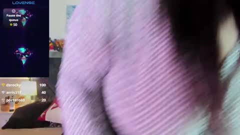 Lauralove online show from 26, 12, 2024