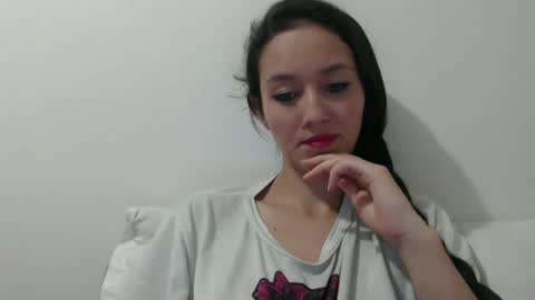 Lauren 3 online show from 15, 12, 2024