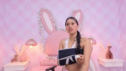  Lia Swan  online show from 18, 9, 2025