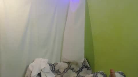 Snapshot of _lilies_gigi_ chatting on 11, 12, 2024 _lilies_gigi_ online show from 11, 12, 2024