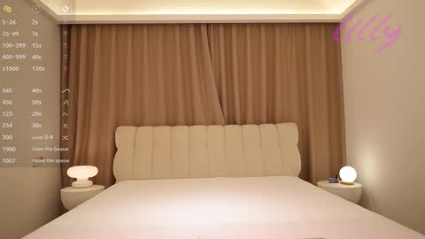 _lillilly_ online show from 7, 10, 2025