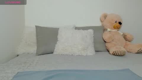 Mila  online show from 15, 1, 2025