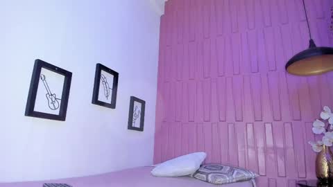 Snapshot of _littlelia chatting on 17, 4, 2026 Anna online show from 17, 4, 2026