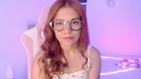 Snapshot of _lloou_ chatting on 5, 3, 2025 Sofia 3 online show from 5, 3, 2025