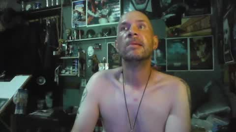 Snapshot of _longfellow chatting on 2, 7, 2026 That guy online show from 2, 7, 2026