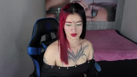 Snapshot of _lucia_21 chatting on 22, 9, 2025 Lucia online show from 22, 9, 2025