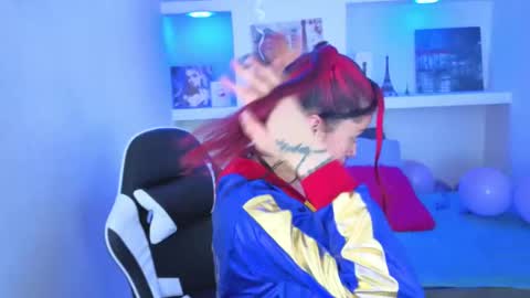 Snapshot of _lucia_21 chatting on 2, 10, 2025 Lucia online show from 2, 10, 2025