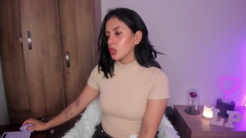   online show from 8, 10, 2025