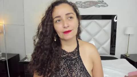  luna  sweet  online show from 6, 3, 2025