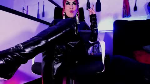 MISS LUNA online show from 20, 12, 2024