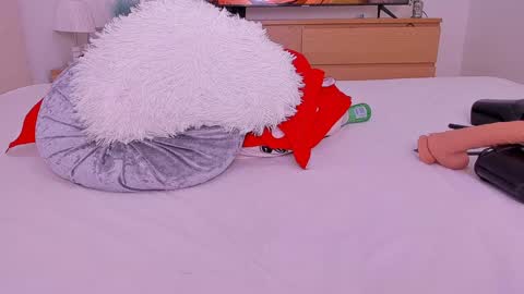 Lynna online show from 5, 2, 2025