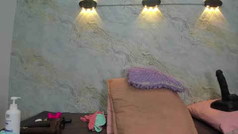 Maddy online show from 23, 12, 2024