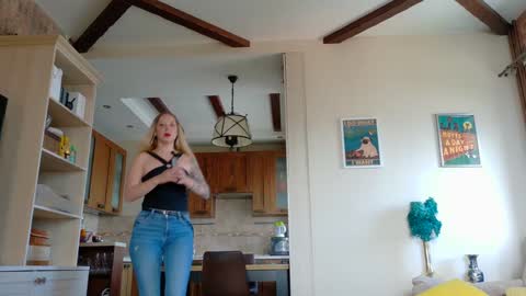 _mari_ online show from 11, 6, 2026