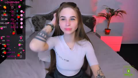 Eva  online show from 6, 1, 2025