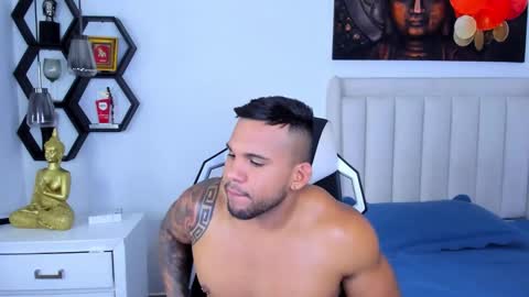 _matthew_santos_ online show from 27, 11, 2025