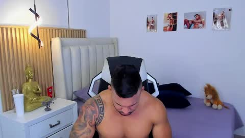 _matthew_santos_ online show from 10, 4, 2026