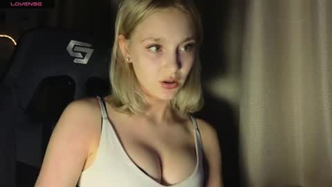 Snapshot of _mayaroberts chatting on 3, 7, 2026 Im Cassy online show from 3, 7, 2026