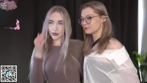 Elva and Kate  online show from 13, 9, 2025