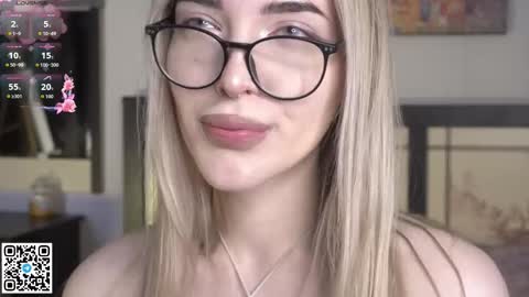 Elva and Kate  online show from 28, 9, 2025