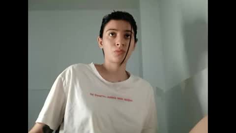 Mia-foster online show from 16, 2, 2025