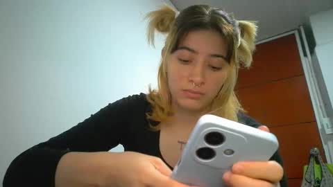 Mia-foster online show from 18, 3, 2026