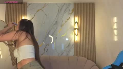 Snapshot of _mia_sweet_b chatting on 14, 10, 2025 _mia_sweet_b online show from 14, 10, 2025