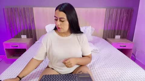 Snapshot of _miamiller_ chatting on 13, 2, 2025 _miamiller_ online show from 13, 2, 2025