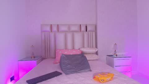 Snapshot of _miavelvet chatting on 29, 4, 2026 Mia online show from 29, 4, 2026