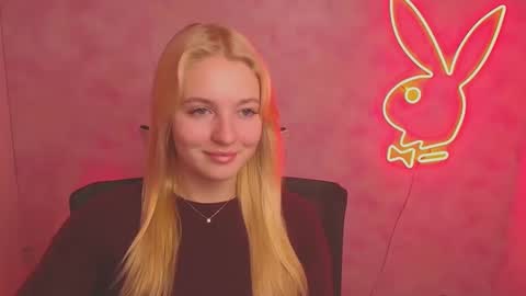 Snapshot of _mila_la_ chatting on 6, 3, 2025 Melanie online show from 6, 3, 2025