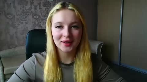 Snapshot of _mila_la_ chatting on 29, 4, 2026 Melanie online show from 29, 4, 2026