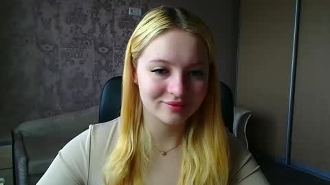 Snapshot of _mila_la_ chatting on 30, 4, 2026 Melanie online show from 30, 4, 2026