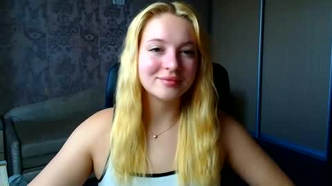 Snapshot of _mila_la_ chatting on 8, 6, 2026 Melanie online show from 8, 6, 2026