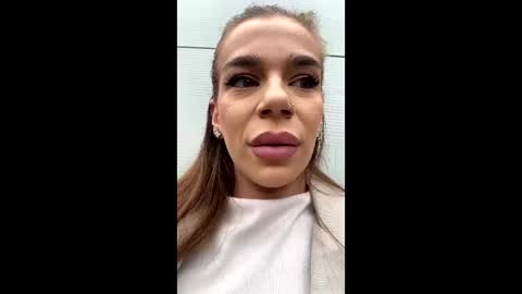 AstrideVonTeese online show from 25, 9, 2025