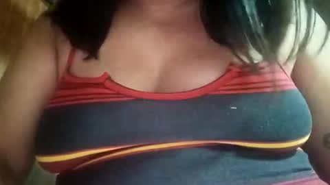 Snapshot of _milkytitsmomxx_ chatting on 27, 3, 2026 _milkytitsmomxx_ online show from 27, 3, 2026
