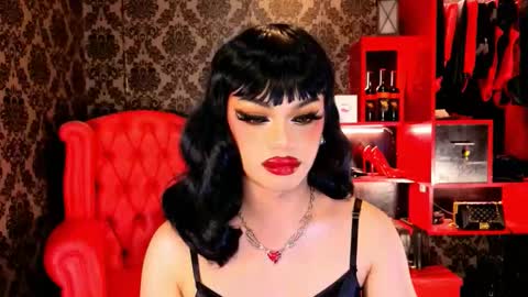 Raven Strauss online show from 18, 9, 2025