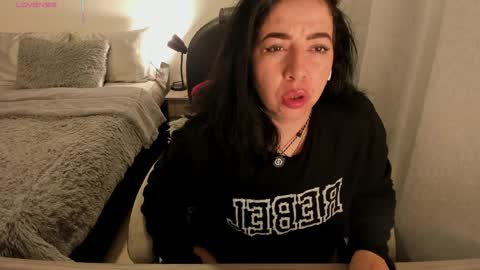 _miss_coco_ online show from 11, 4, 2026