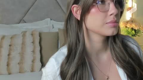 kimberley cruz online show from 31, 10, 2025