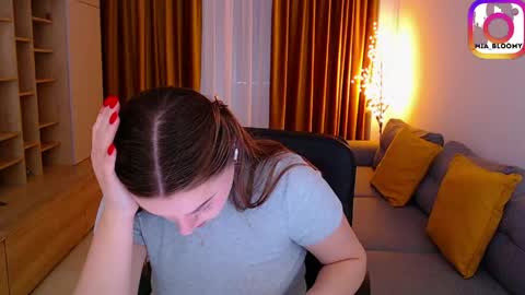 Snapshot of _miss_mia chatting on 21, 4, 2026 Mia online show from 21, 4, 2026