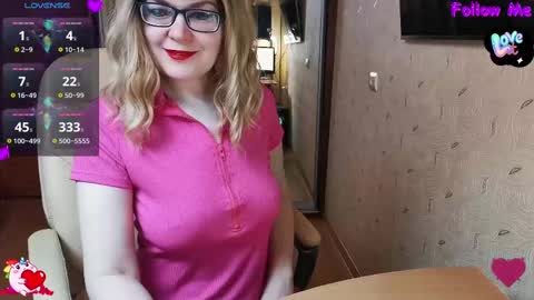 Snapshot of _natali_ chatting on 8, 3, 2025 MagicWoman online show from 8, 3, 2025
