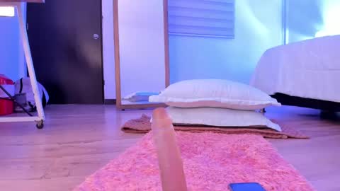 Natalie online show from 9, 10, 2025